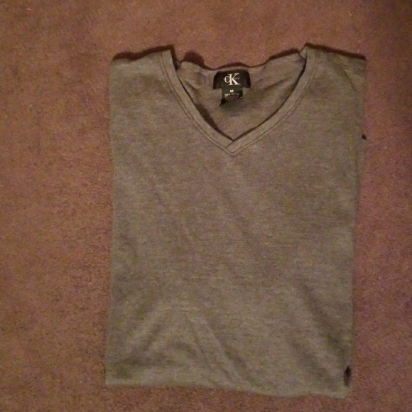 Calvin Klein t-shirt - Picture 1 of 2